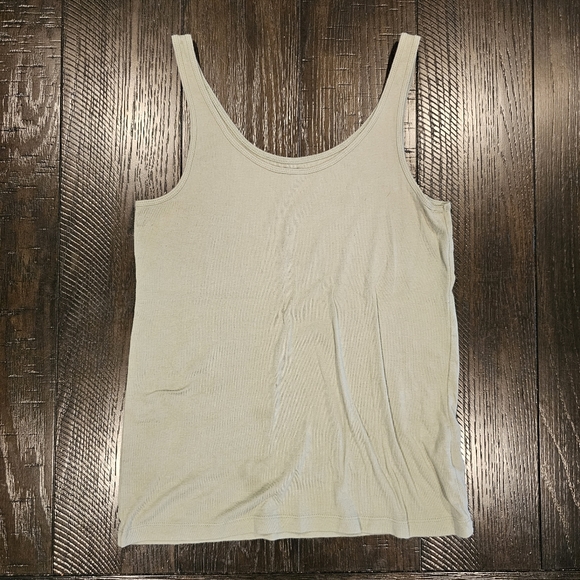 GAP Tops - Gap Favorite Tank | Green Scoop Neck Tank Top | Women's Medium